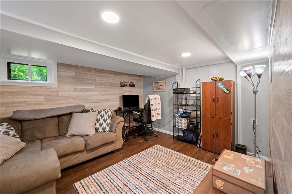 140 Rolshouse Road Pittsburgh, PA 15237 - Photo 14 of 29 Gallery Image 14