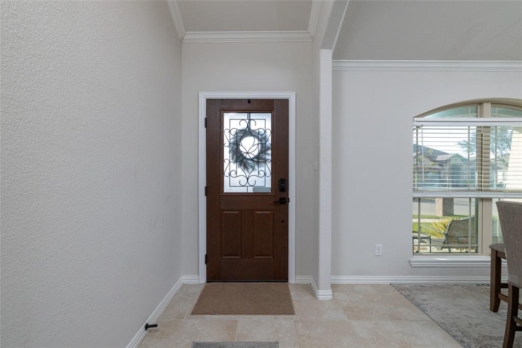 716 Salida Road Fort Worth, TX 76052 - Photo 4 of 32