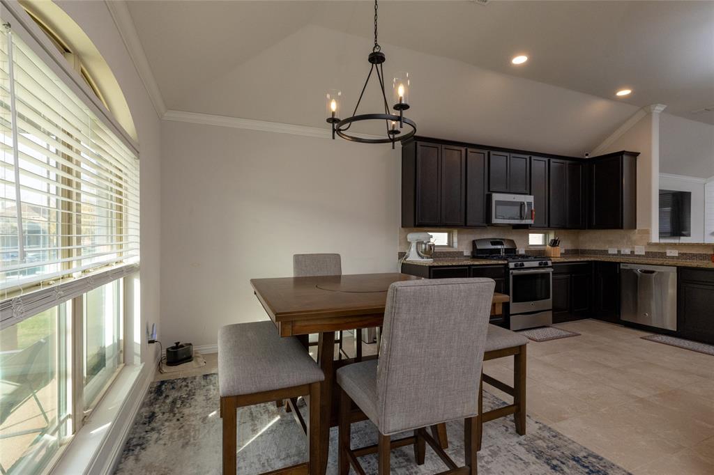 716 Salida Road Fort Worth, TX 76052 - Photo 7 of 32