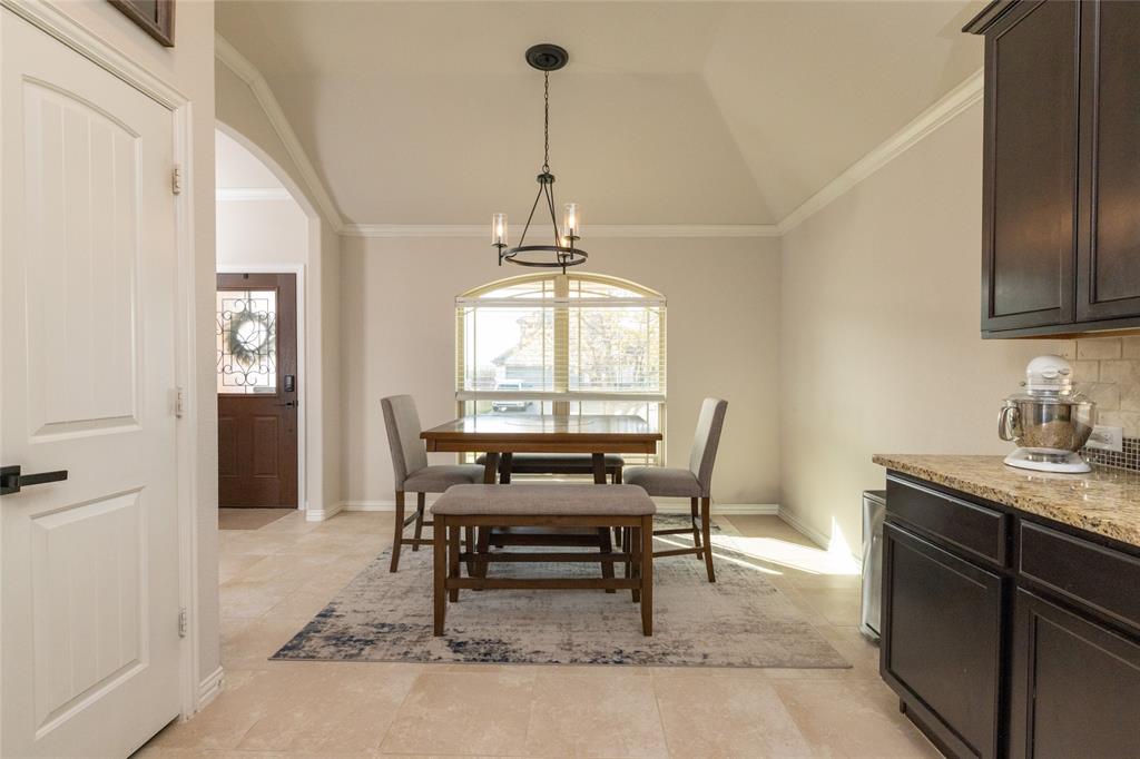 716 Salida Road Fort Worth, TX 76052 - Photo 9 of 32