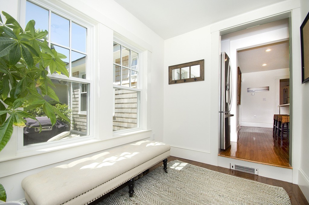 386 Country Way Scituate, MA 02066 - Photo 4 of 30