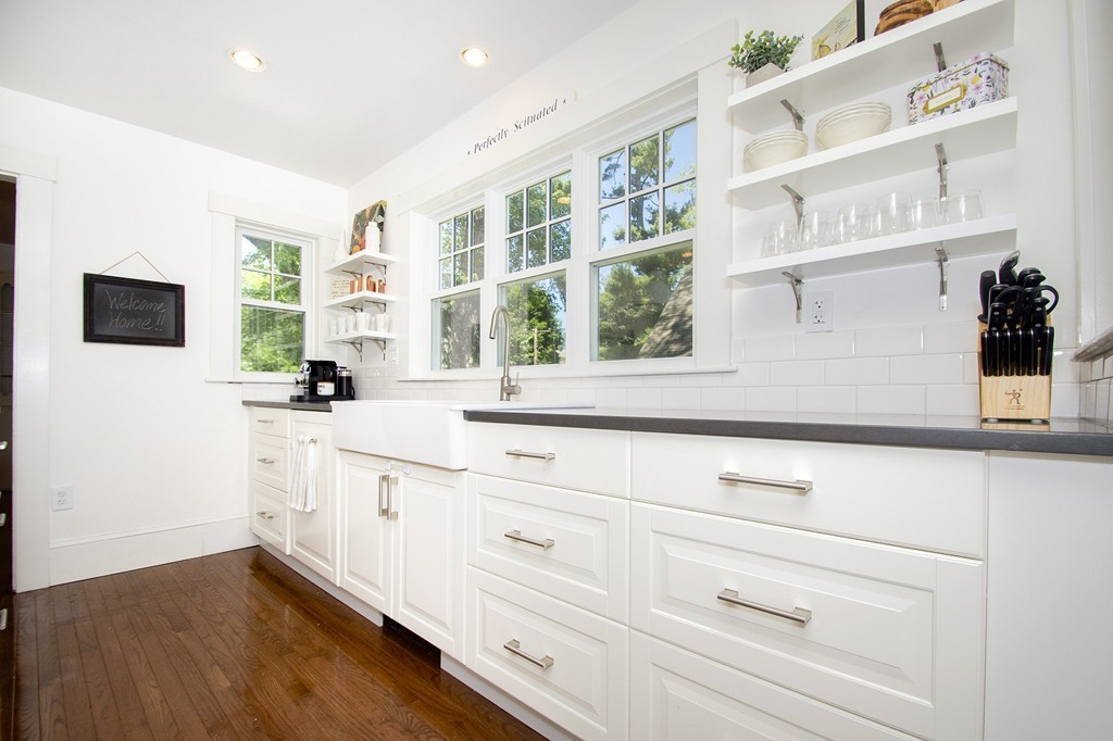 386 Country Way Scituate, MA 02066 - Photo 7 of 30