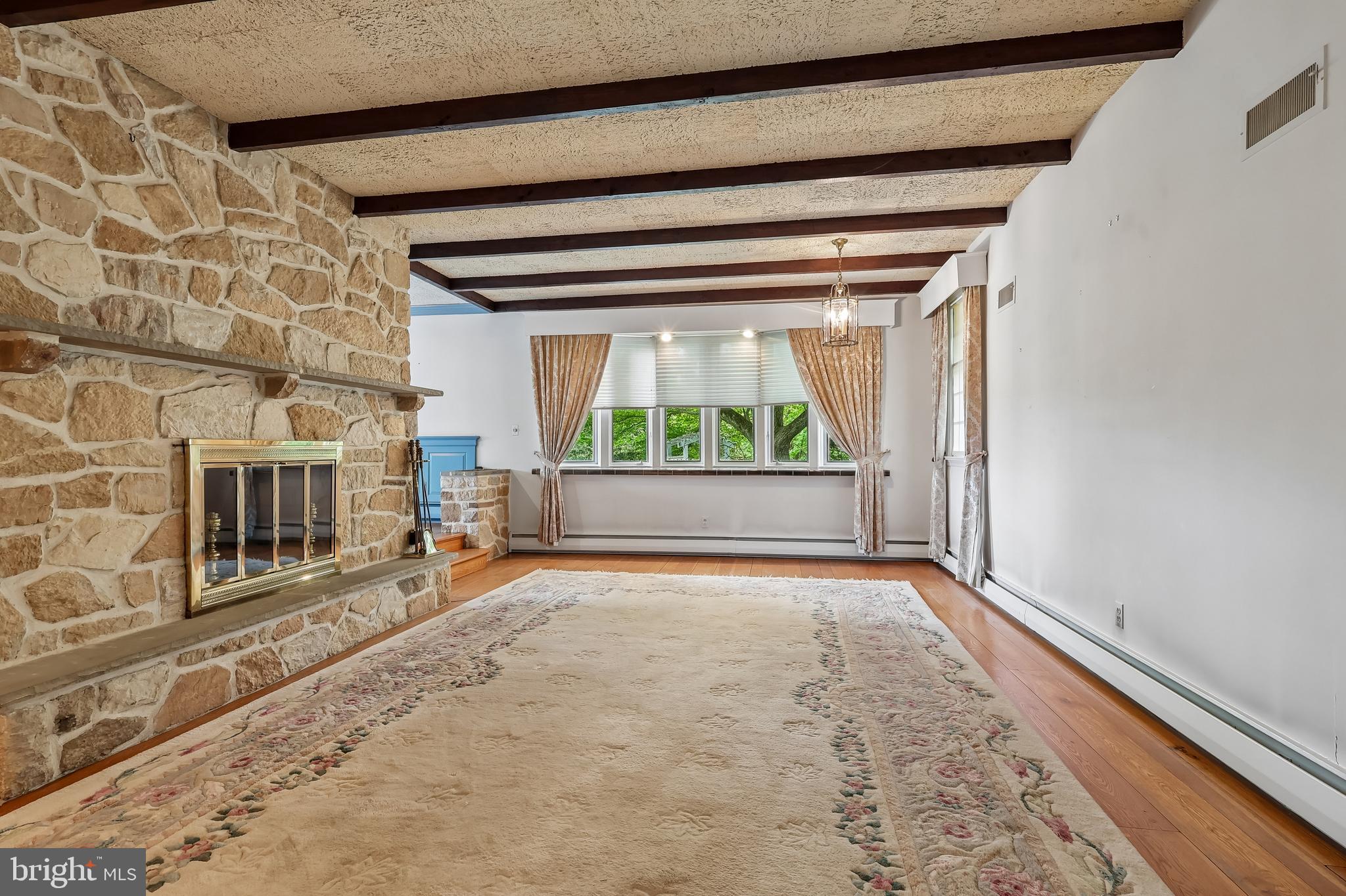 983 Palmers Mill Road Media, PA 19063 - Photo 11 of 83 Check out the large bay window