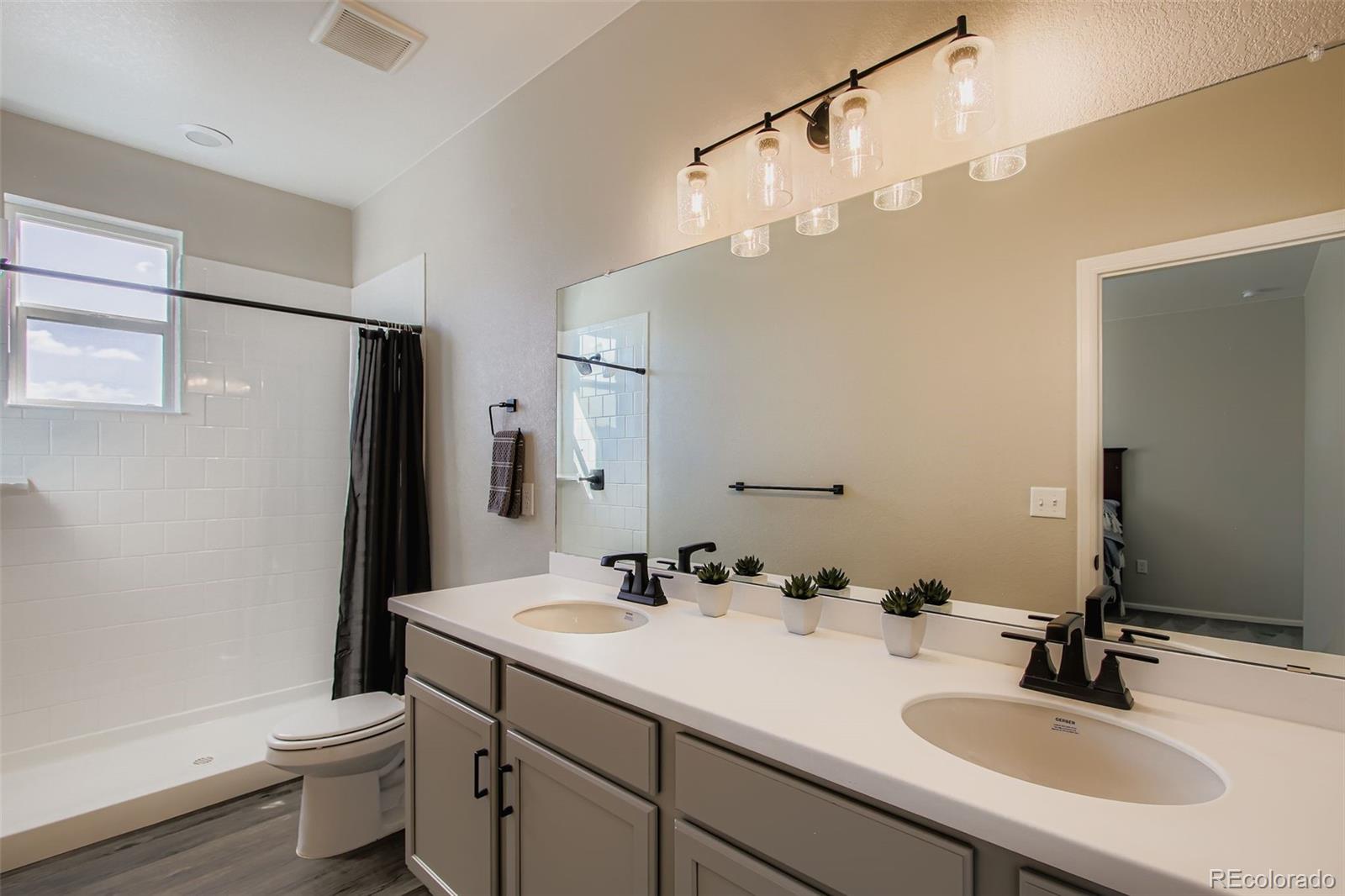 5240 Routt Court, Unit B Arvada, CO 80002 - Photo 16 of 31