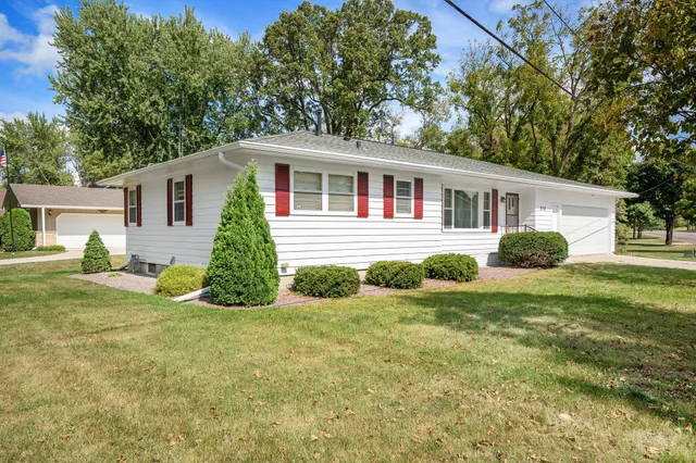 $229,500 | 808 Cherry Street, Owatonna, MN 55060