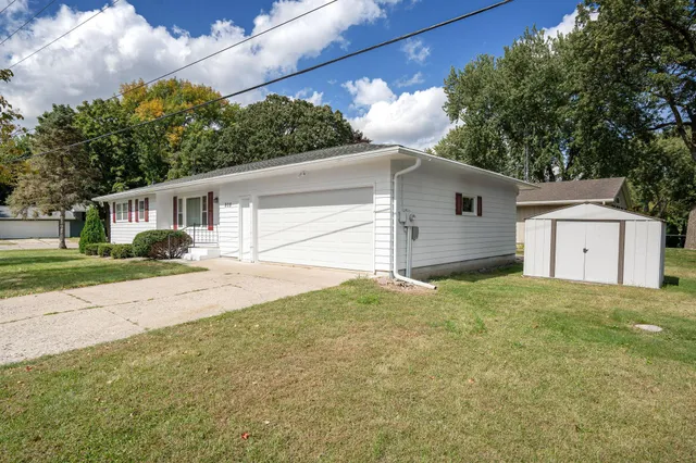 $229,500 | 808 Cherry Street, Owatonna, MN 55060
