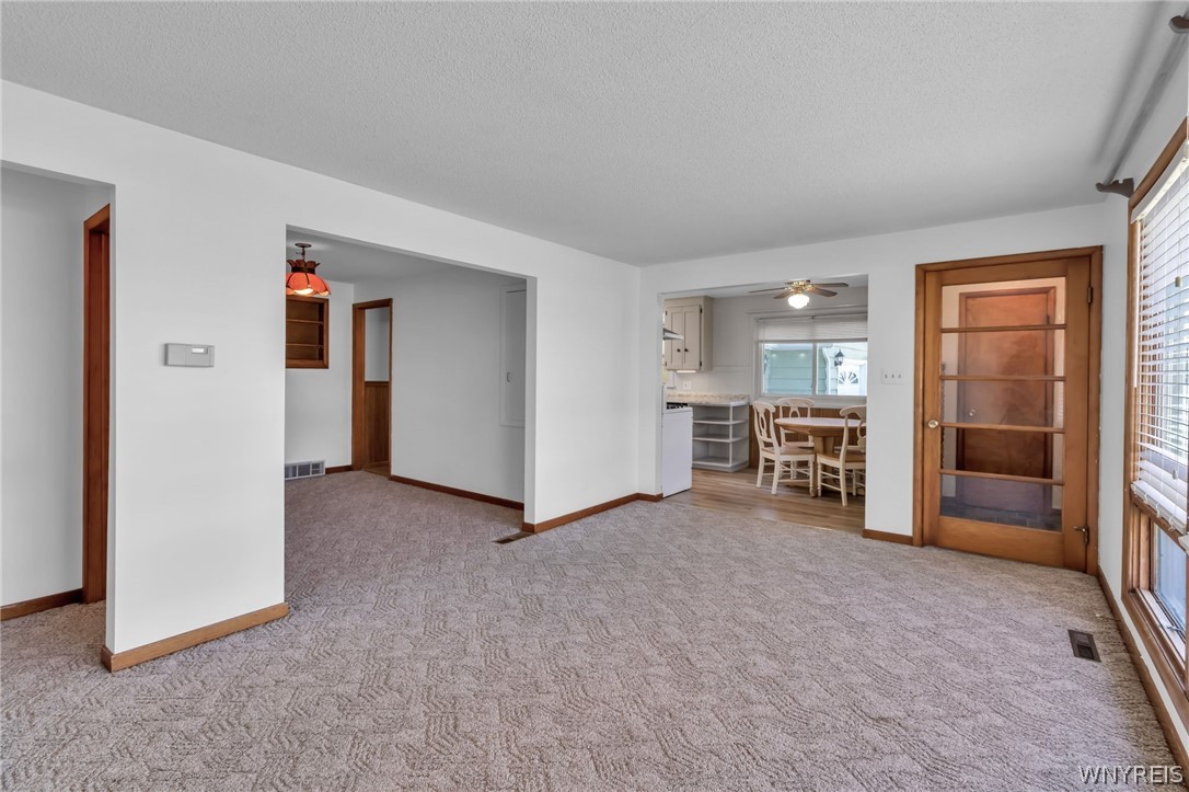7375 St Joseph Road Niagara, NY 14304 - Photo 7 of 47