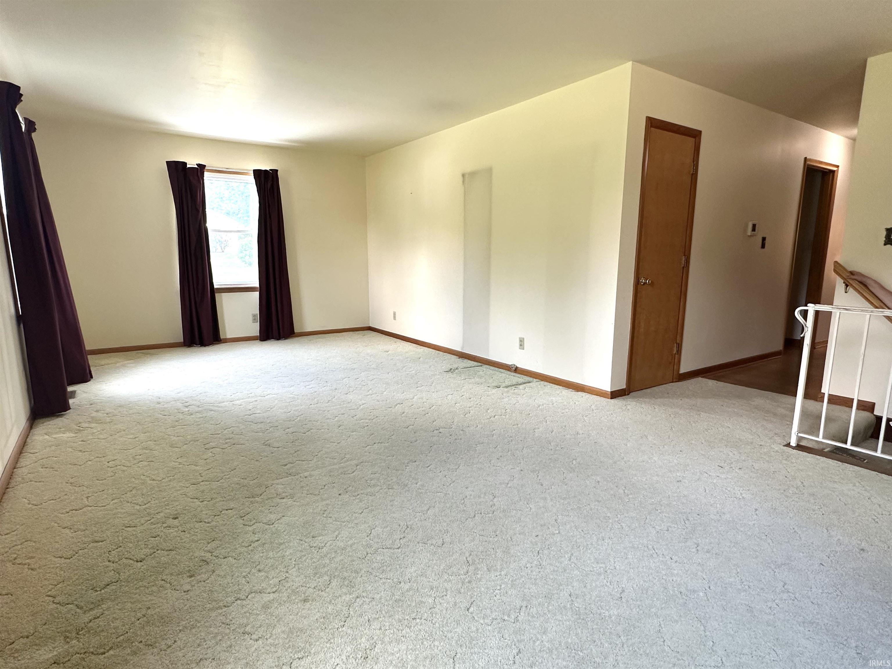 2203 East Lake Road Princeton, IN 47670 - Photo 4 of 33 Gallery Image 4