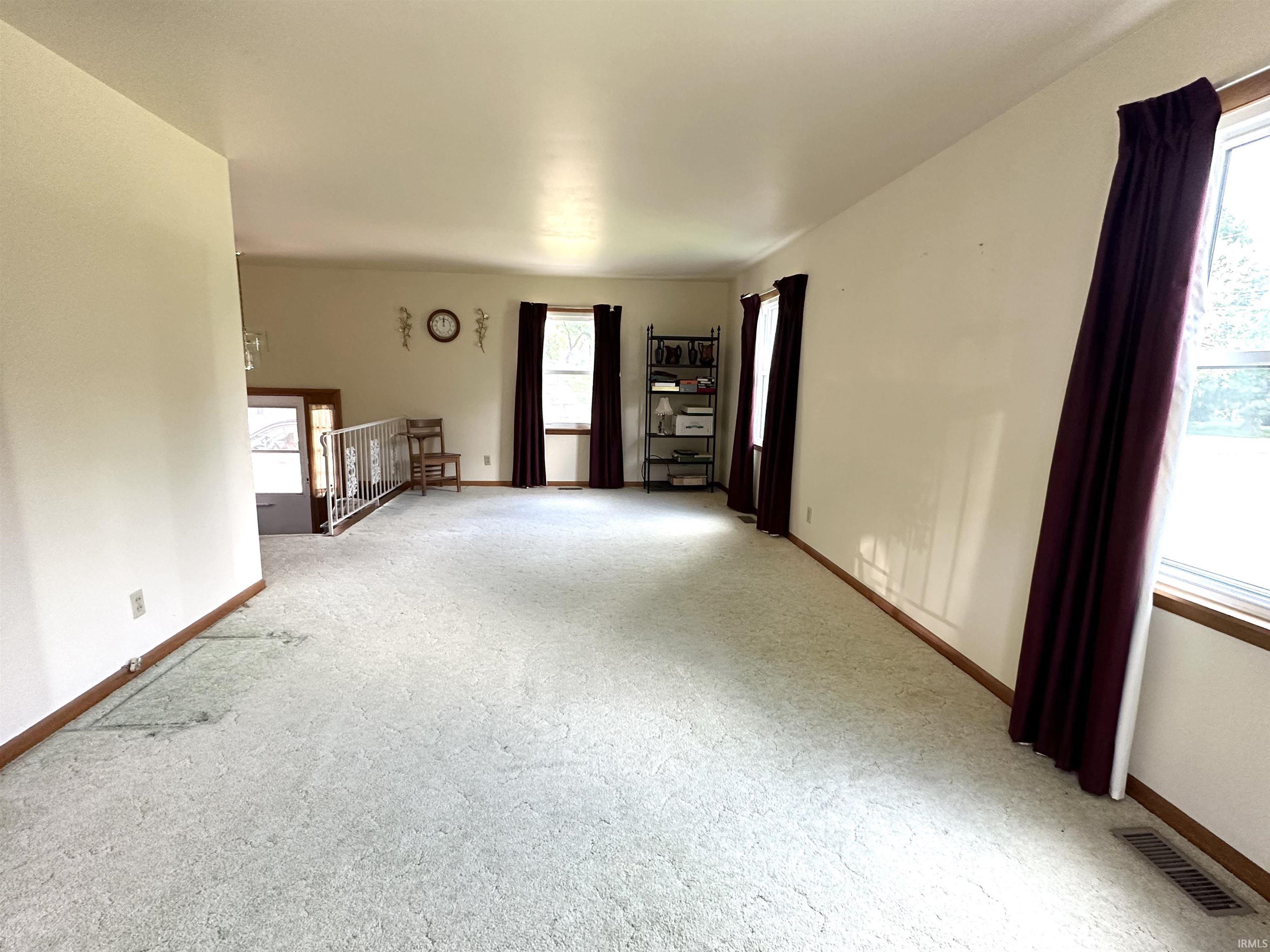 2203 East Lake Road Princeton, IN 47670 - Photo 7 of 33 Gallery Image 7
