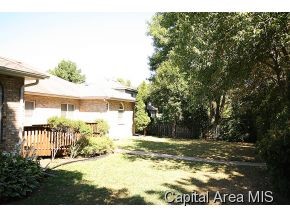 504 Clipper Road Springfield, IL 62711 - Photo 3 of 20