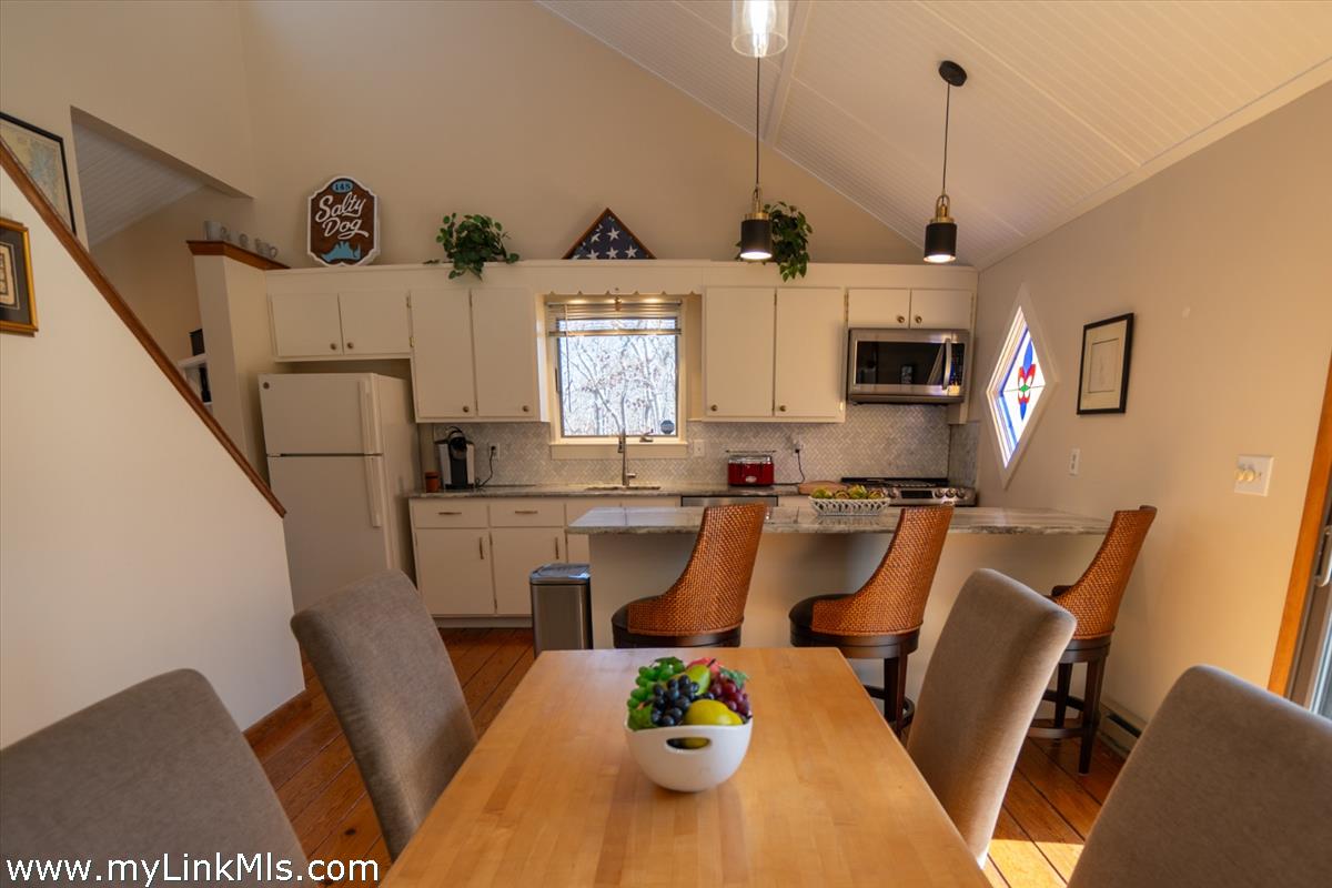 145 Vineyard Meadow Farms Road West Tisbury, MA 02568 - Photo 11 of 36