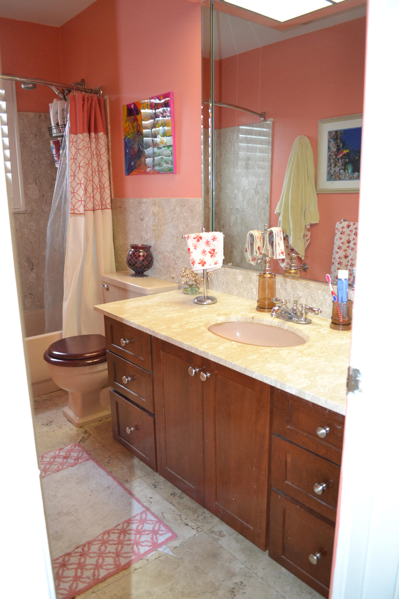 818 West Camino Real Boca Raton, FL 33486 - Photo 19 of 30 18 Hall Bathroom