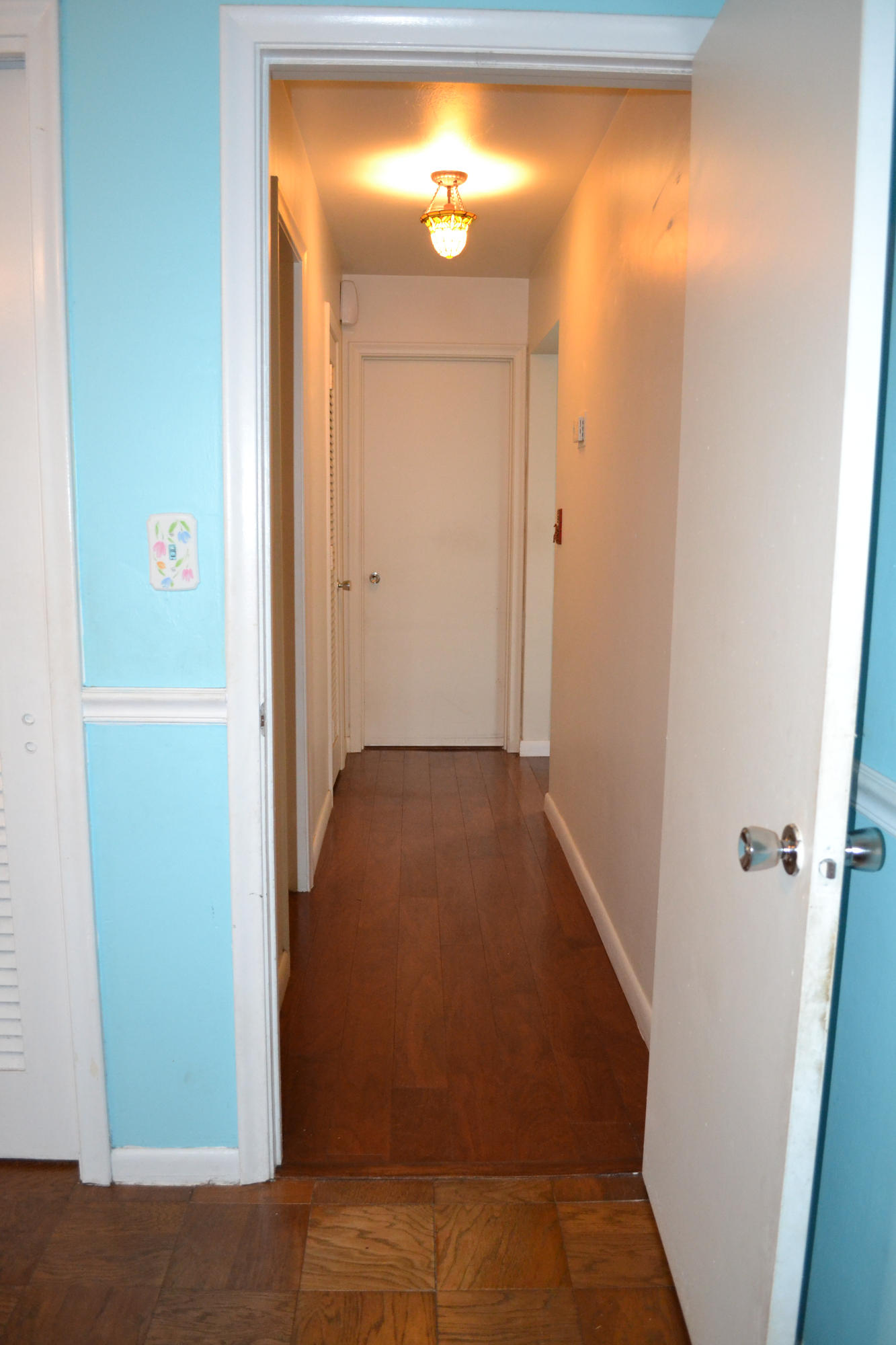 818 West Camino Real Boca Raton, FL 33486 - Photo 22 of 30 21 Hall