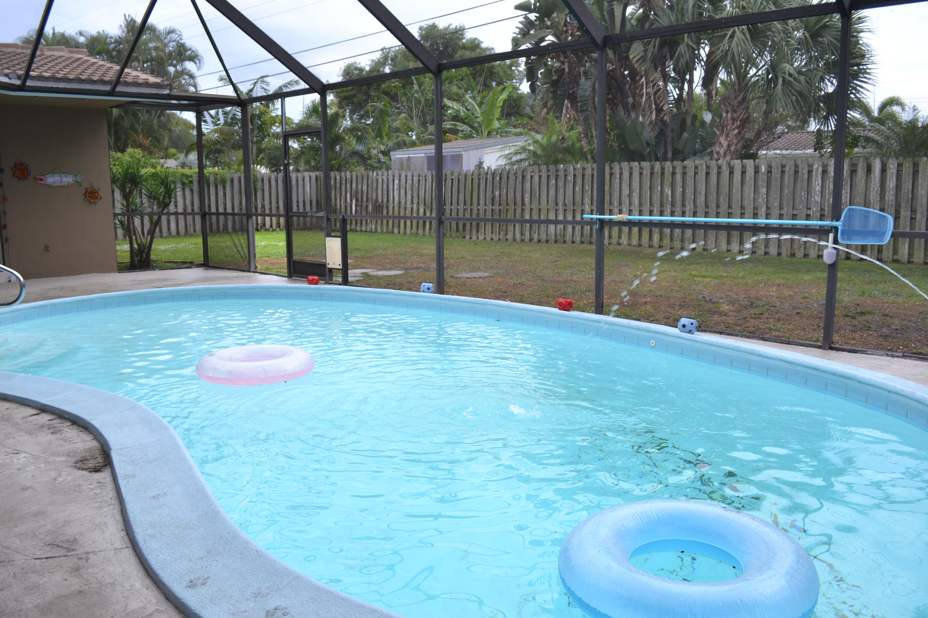 818 West Camino Real Boca Raton, FL 33486 - Photo 29 of 30 27 Pool