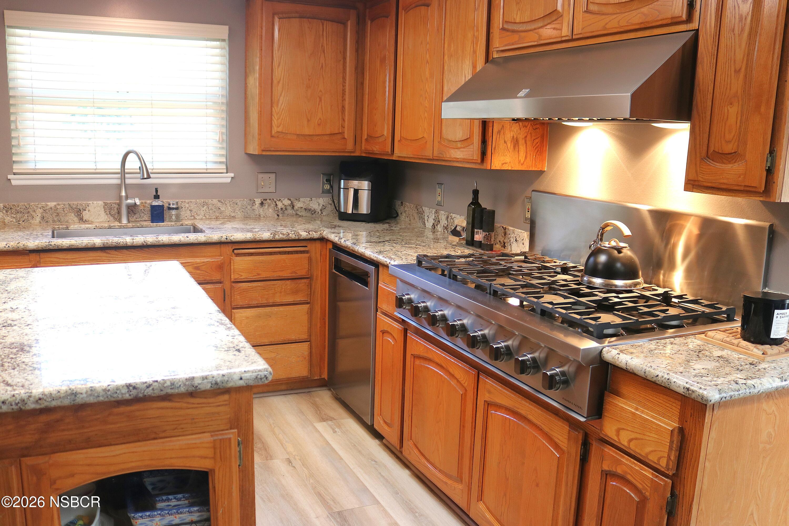812 North D Street Lompoc, CA 93436 - Photo 4 of 34 Kitchen
