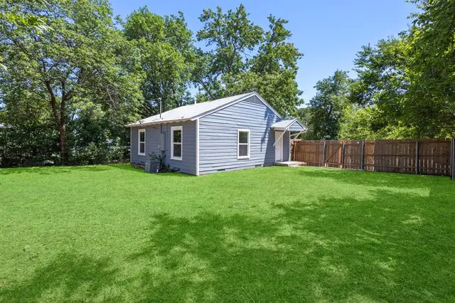 $245,000 | 1610 Ruth Street, Arlington, TX 76010