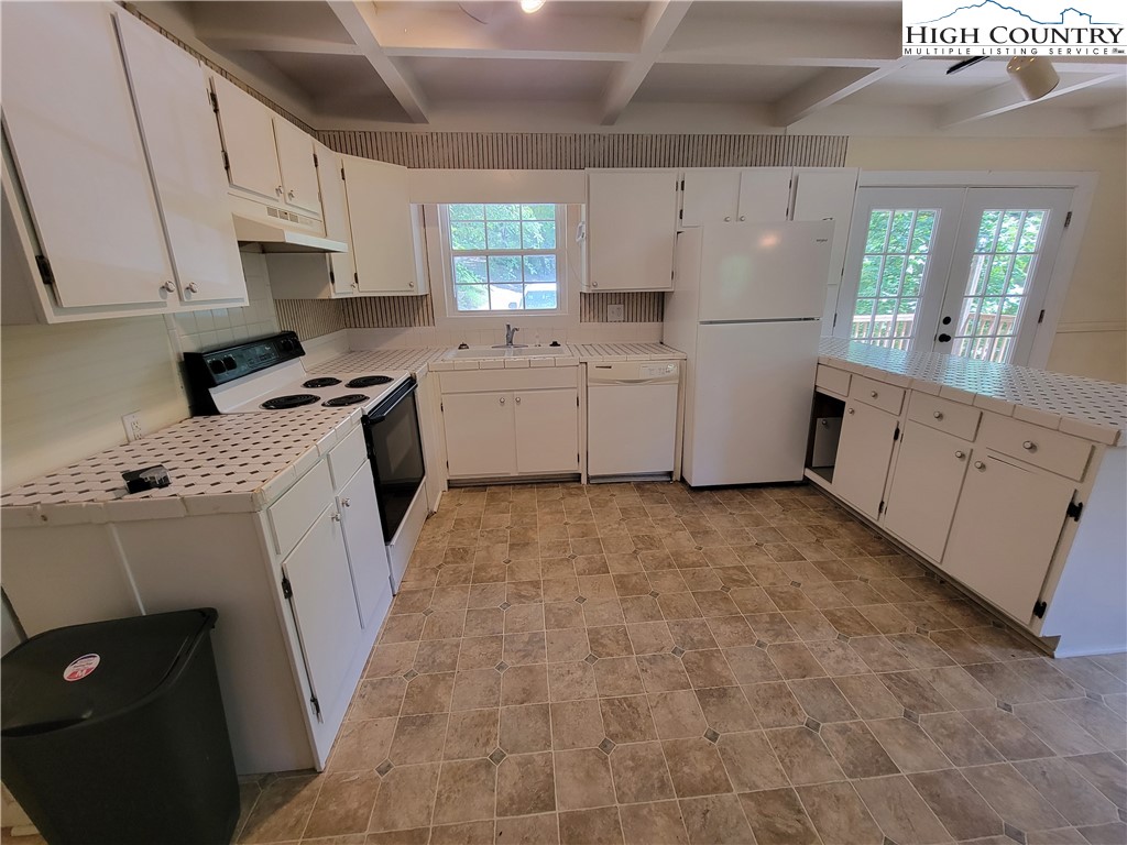 197 Alpine Acres Road Vilas, NC 28692 - Photo 8 of 13 Gallery Image 8