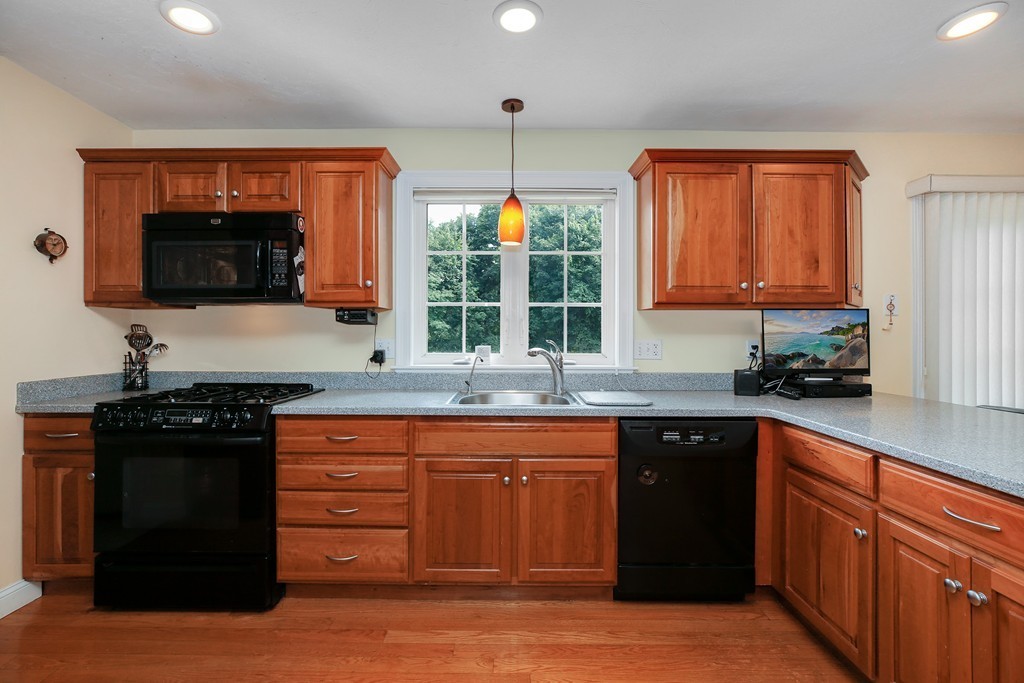 763 Concord Road Marlborough, MA 01752 - Photo 3 of 30 Gallery Image 3