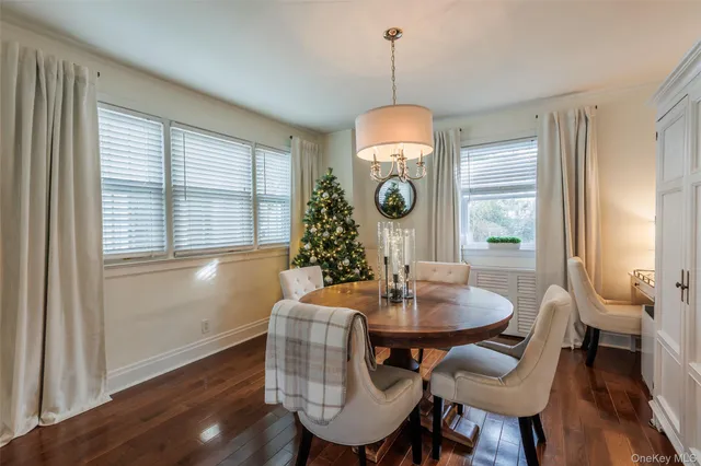 $799,000 | 31 Jacobson Avenue, Huntington, NY 11743