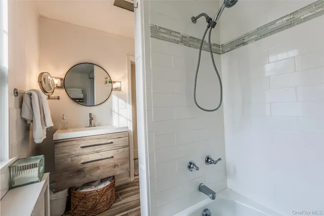 $799,000 | 31 Jacobson Avenue, Huntington, NY 11743