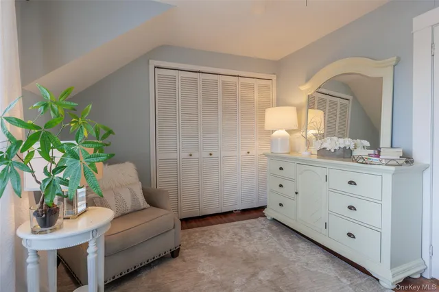 $799,000 | 31 Jacobson Avenue, Huntington, NY 11743