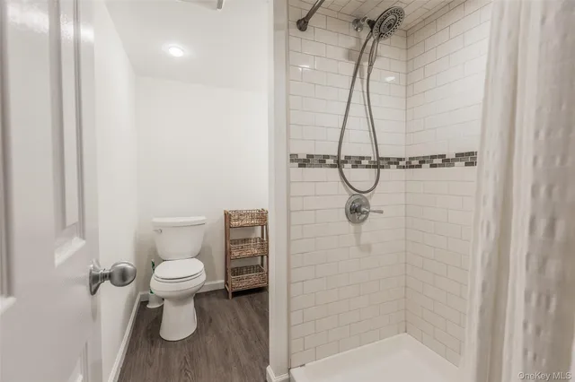 $799,000 | 31 Jacobson Avenue, Huntington, NY 11743