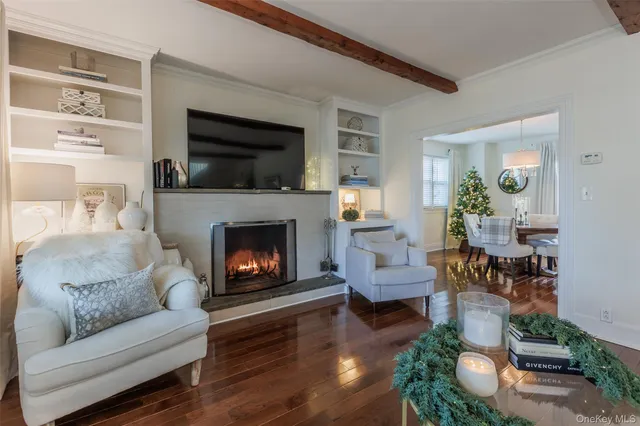 $799,000 | 31 Jacobson Avenue, Huntington, NY 11743