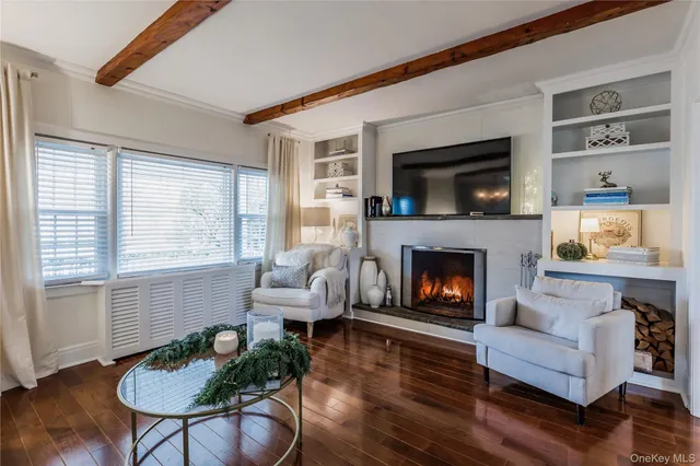 $799,000 | 31 Jacobson Avenue, Huntington, NY 11743