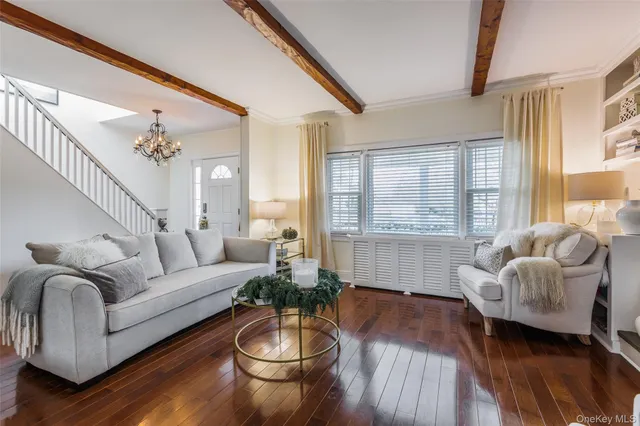 $799,000 | 31 Jacobson Avenue, Huntington, NY 11743