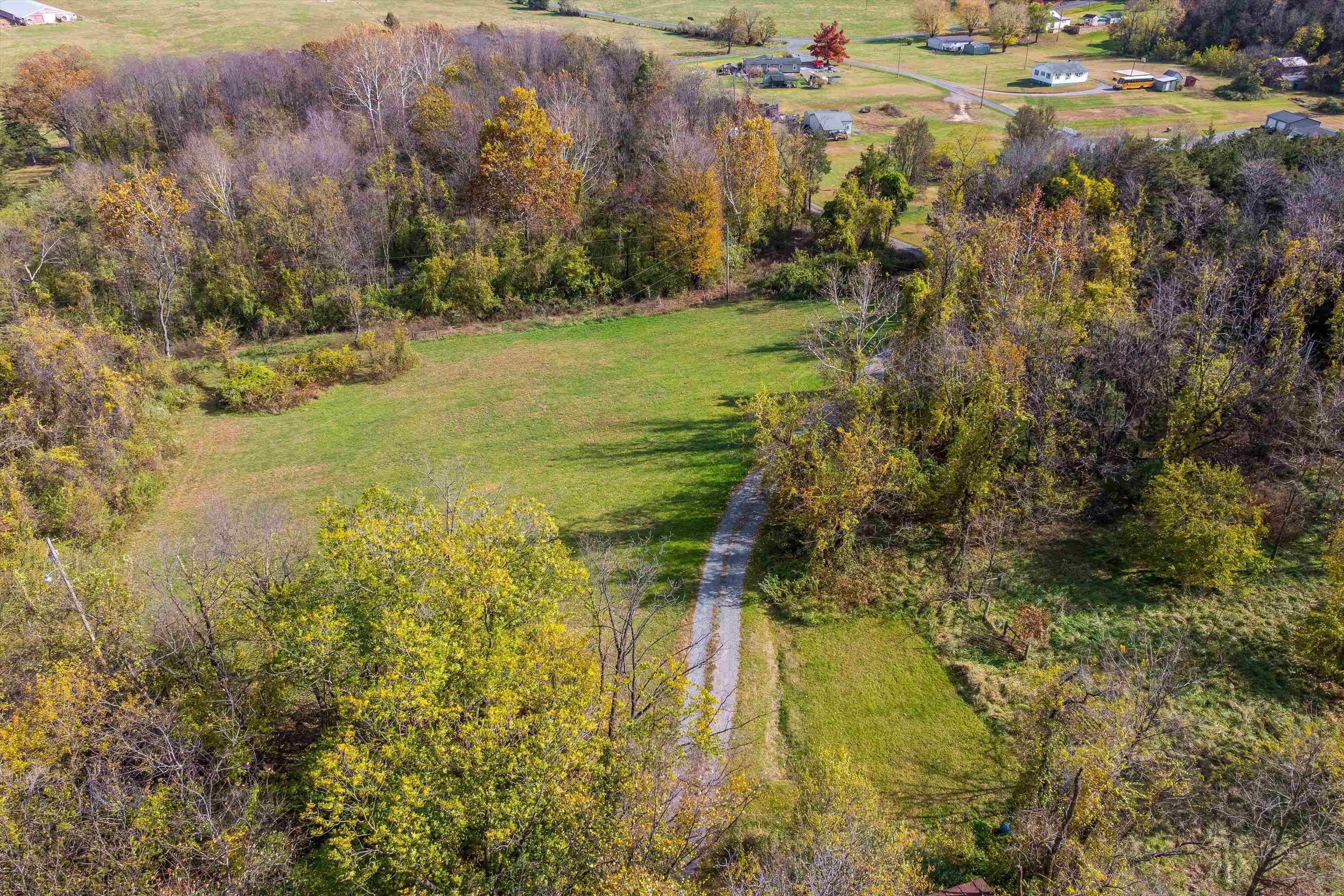 326-328 Running Pine Road Luray, VA 22835 - Photo 3 of 22
