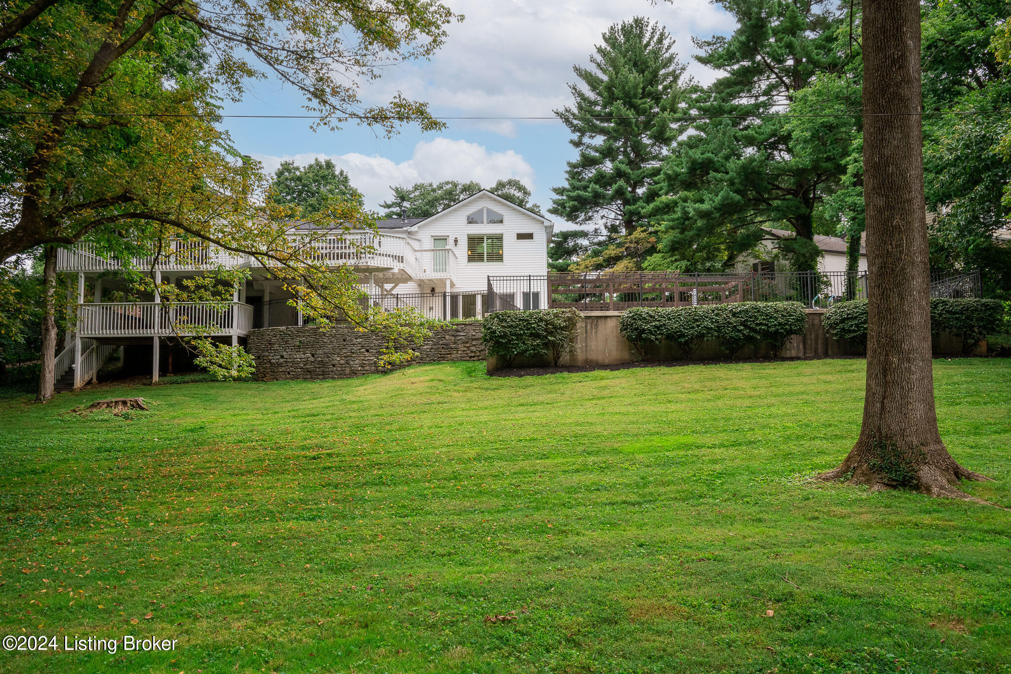 523 Ridgewood Road Louisville, KY 40207 - Photo 53 of 54 50