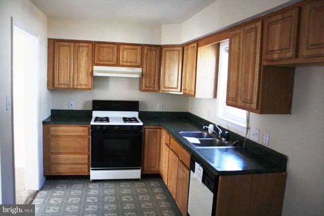 2689 24th Road South Arlington, VA 22206 - Photo 19 of 21 Kitchen