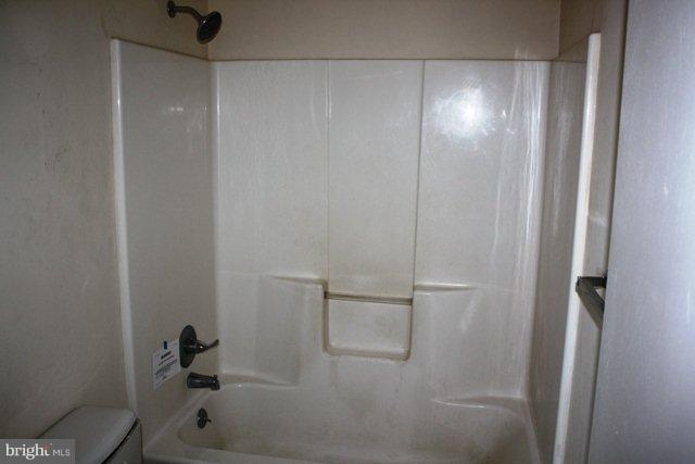 2689 24th Road South Arlington, VA 22206 - Photo 9 of 21 Bath