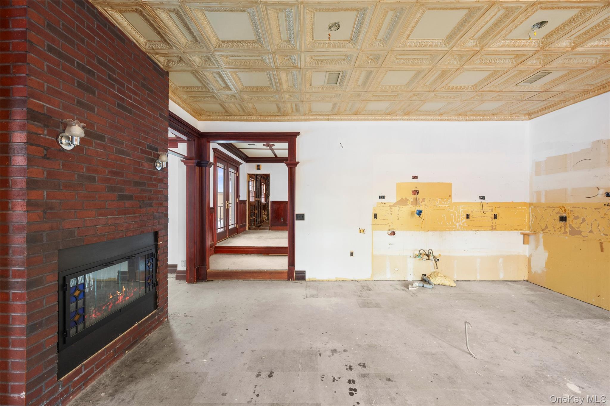 161 Seaman Neck Road Dix Hills, NY 11746 - Photo 13 of 50