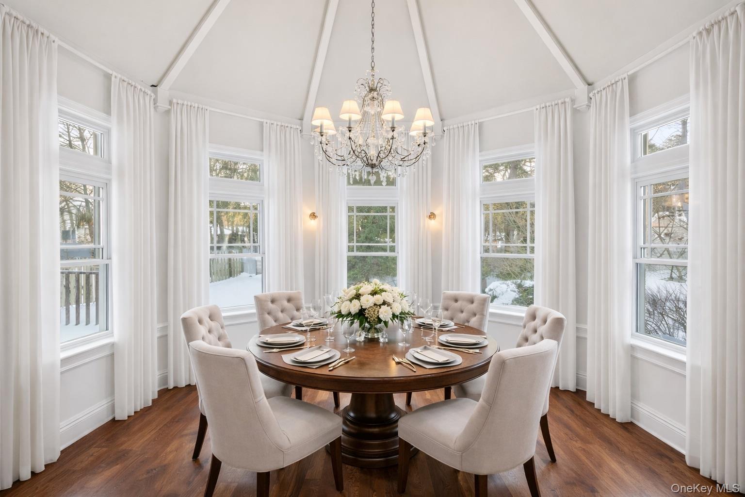 161 Seaman Neck Road Dix Hills, NY 11746 - Photo 15 of 50