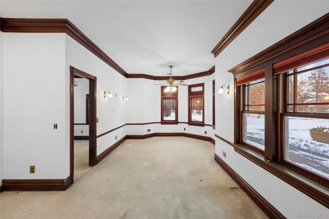 $1,999,999 | 161 Seaman Neck Road, Dix Hills, NY 11746