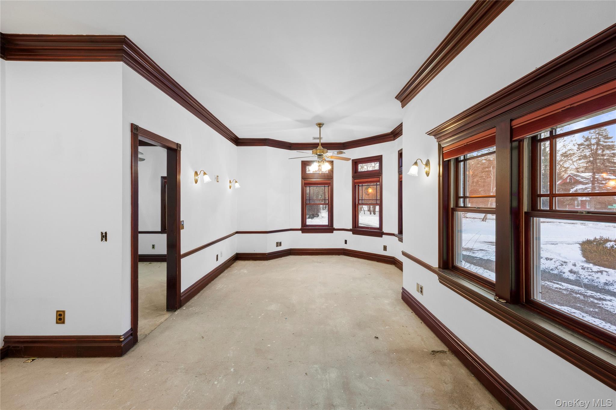 161 Seaman Neck Road Dix Hills, NY 11746 - Photo 31 of 50