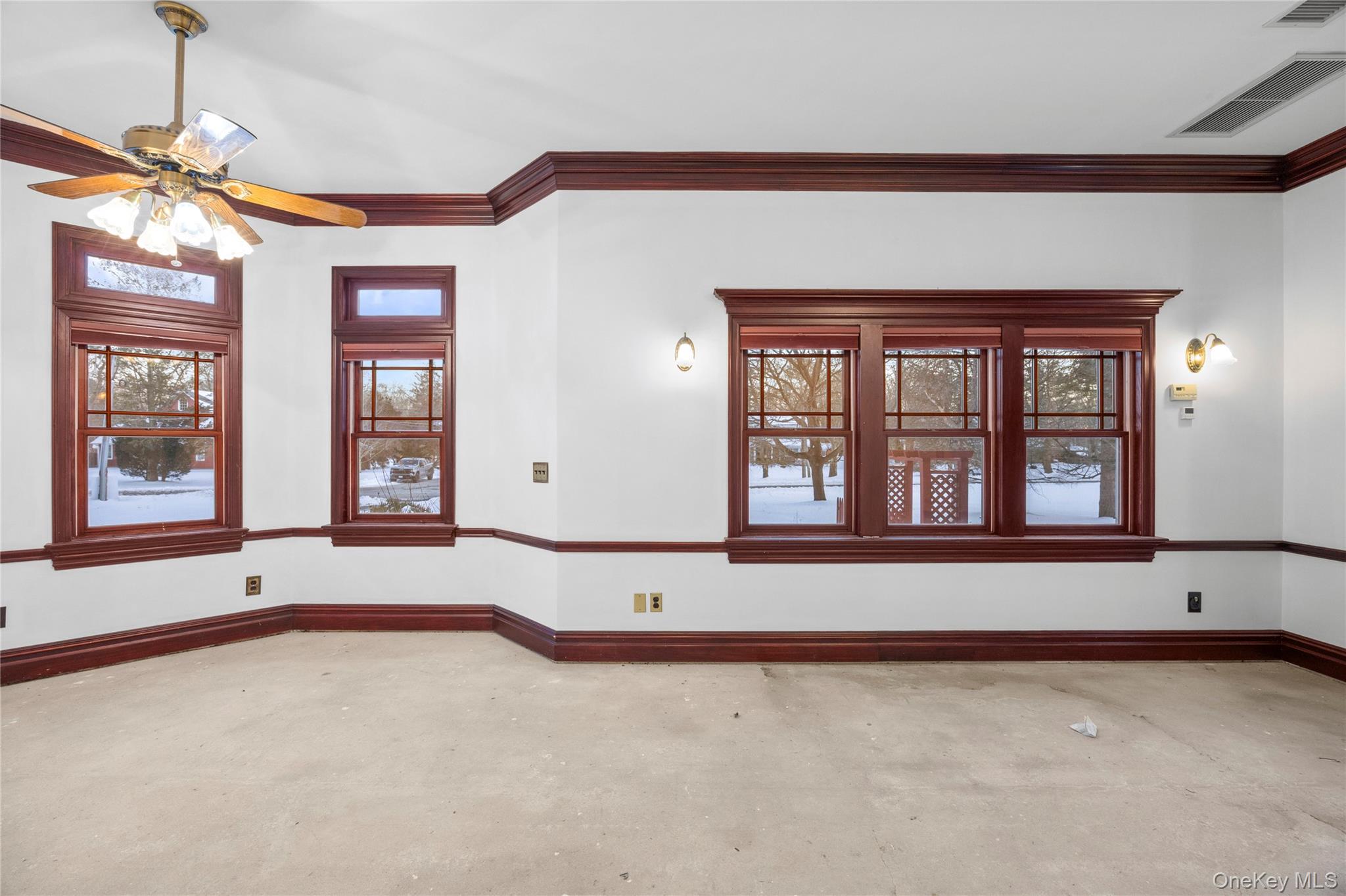 161 Seaman Neck Road Dix Hills, NY 11746 - Photo 32 of 50