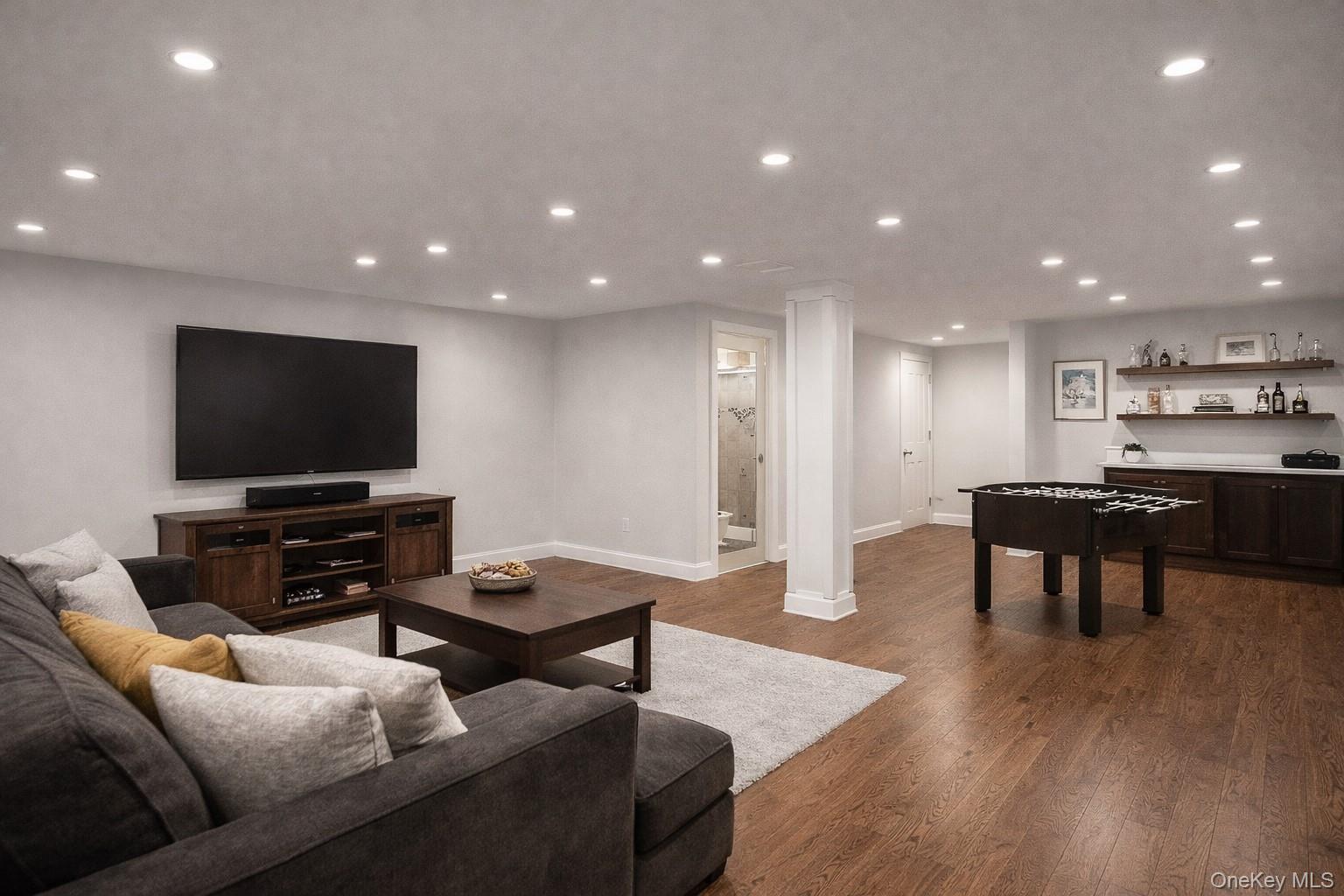 161 Seaman Neck Road Dix Hills, NY 11746 - Photo 46 of 50