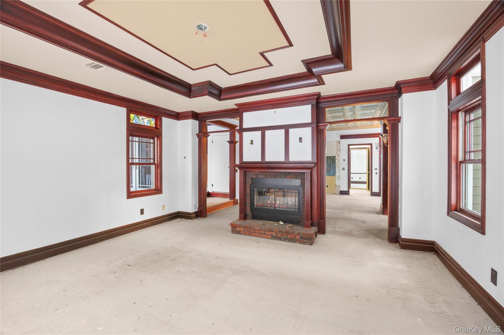 161 Seaman Neck Road Dix Hills, NY 11746 - Photo 8 of 50