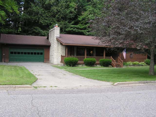 432 Hillside Road Rhinelander, WI 54501 - Photo 1 of 20 Gallery Image 1