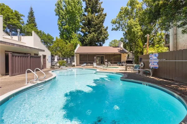$218,000 | 555 Vallombrosa Avenue, Unit 86, Chico, CA 95926