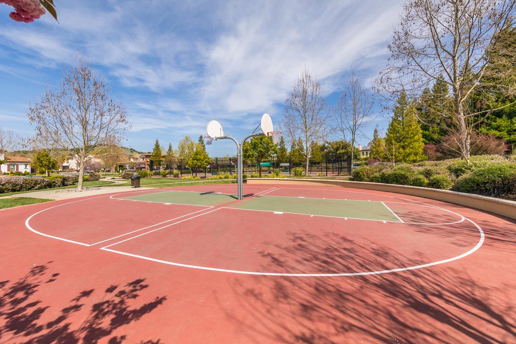 7680 MacKenzie Way Gilroy, CA 95020 - Photo 59 of 61 a view of a tennis court