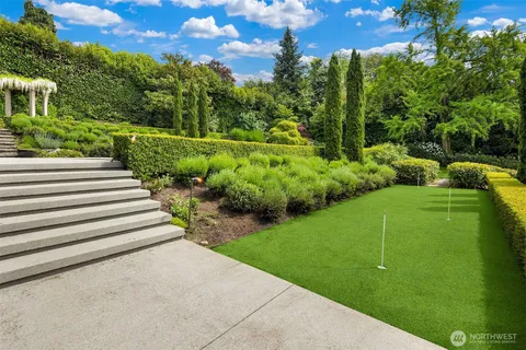 $8,800,000 | 1642 Federal Avenue East, Seattle, WA 98102