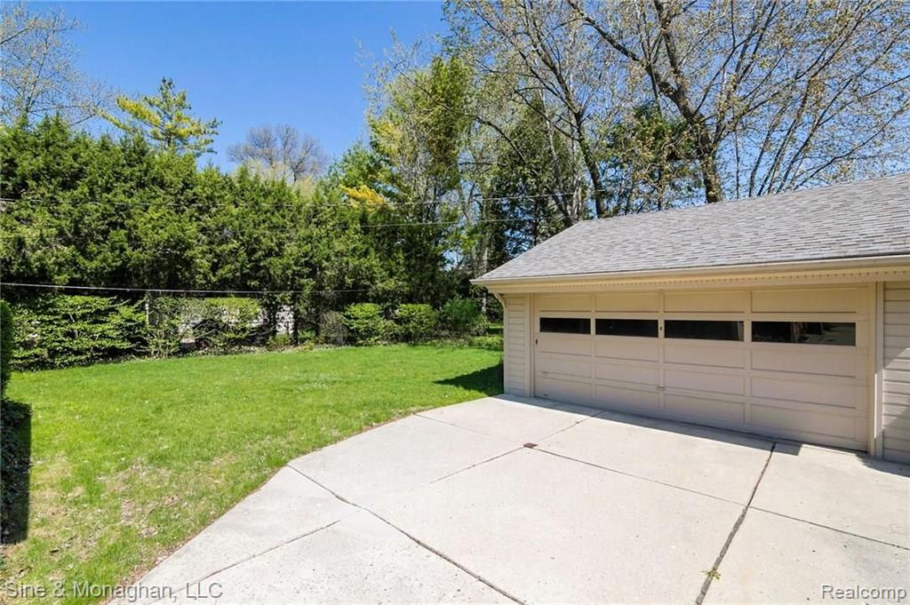 74 Handy Road Grosse Pointe Farms, MI 48236 - Photo 22 of 28