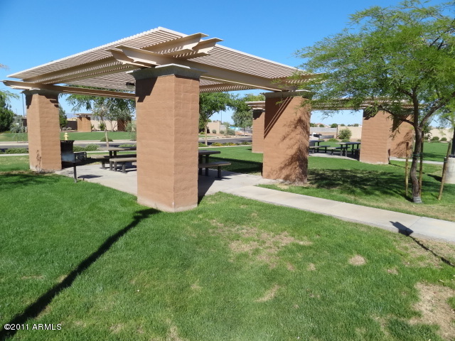 3299 East Franklin Avenue Gilbert, AZ 85295 - Photo 12 of 37 023-324396 COMMON AREA