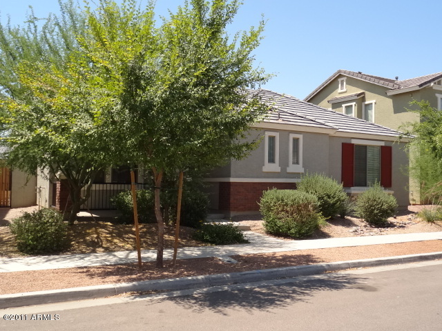 3299 East Franklin Avenue Gilbert, AZ 85295 - Photo 2 of 37 023-324396 FRONT