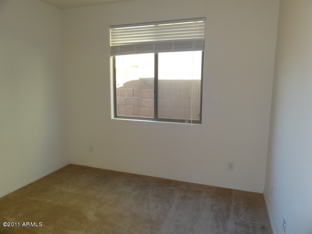 3299 East Franklin Avenue Gilbert, AZ 85295 - Photo 23 of 37 023-324396 (18)
