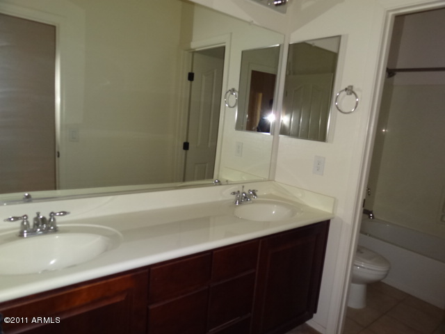 3299 East Franklin Avenue Gilbert, AZ 85295 - Photo 29 of 37 023-324396 (27)