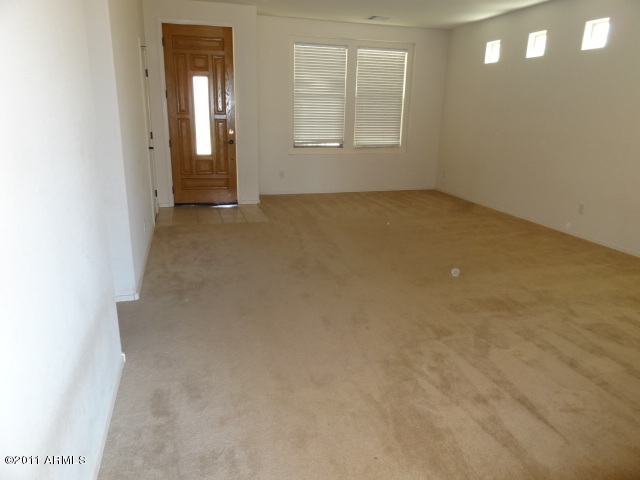 3299 East Franklin Avenue Gilbert, AZ 85295 - Photo 33 of 37 023-324396 LIVING ROOM ALTERNATE